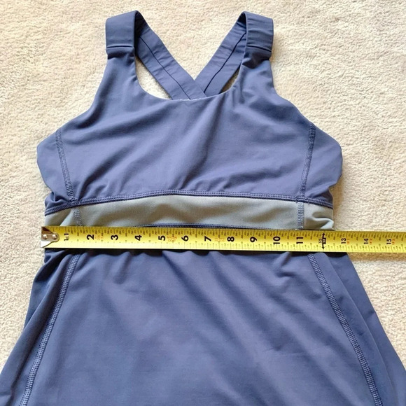 LULULEMON Deep V Tank top with back pocket size 6 - Picture 11 of 15